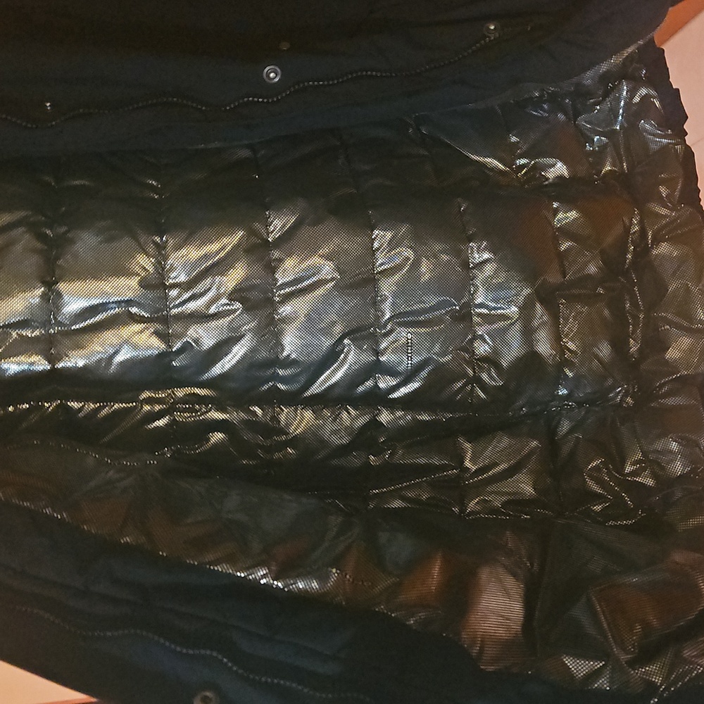 Columbia Black Parka with Fur Trim - Picture 7 of 7